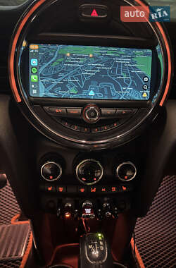 Хэтчбек MINI Cooper 2015 в 