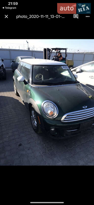 Хэтчбек MINI Cooper 2013 в Ужгороде