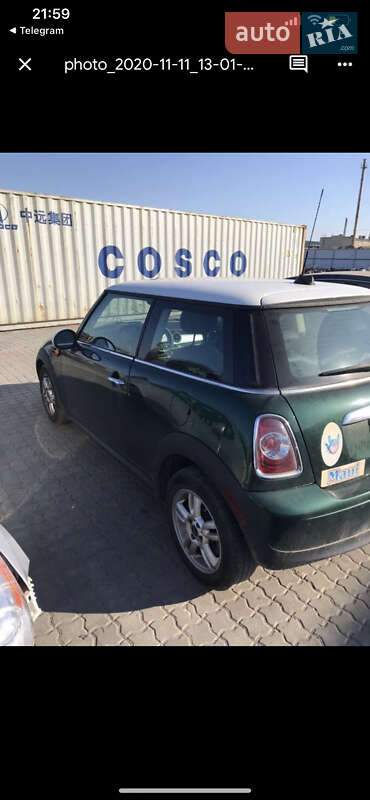 Хэтчбек MINI Cooper 2013 в Ужгороде