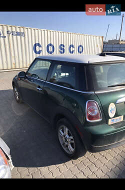 Хэтчбек MINI Cooper 2013 в 