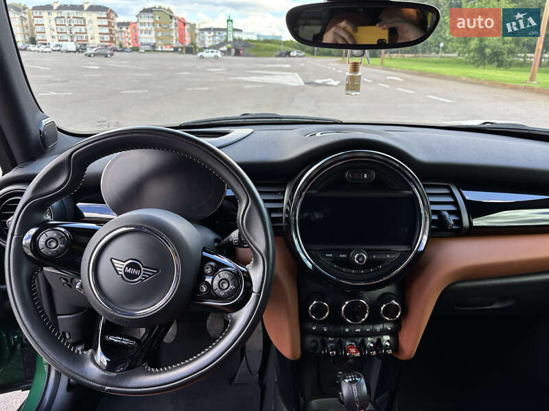 Хэтчбек MINI Cooper 2020 в Киеве фото 20 Хэтчбек MINI Cooper 2020 в Киеве