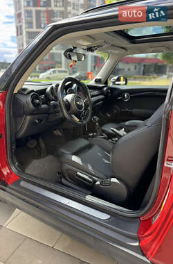 Хэтчбек MINI Cooper 2015 в 