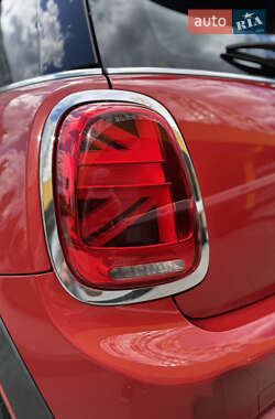 Хэтчбек MINI Cooper 2015 в 