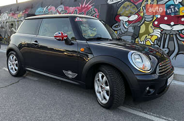Хэтчбек MINI Cooper 2007 в 