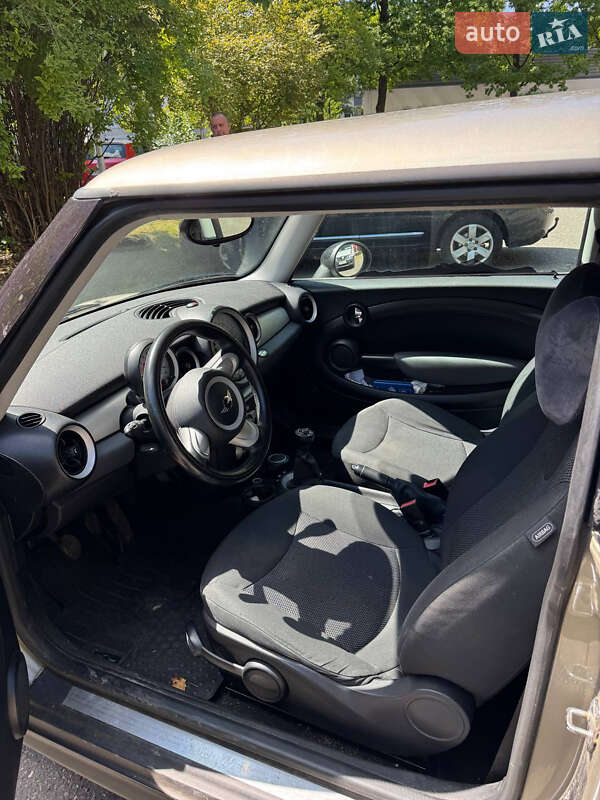 Хетчбек MINI Cooper 2009 в Запоріжжі