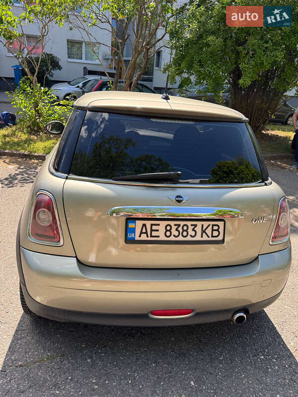 Хетчбек MINI Cooper 2009 в Запоріжжі