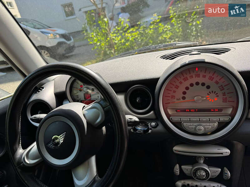 Хэтчбек MINI Cooper 2009 в Запорожье
