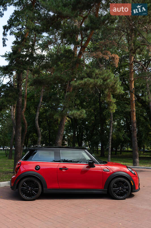Хэтчбек MINI Cooper 2023 в Кременчуге