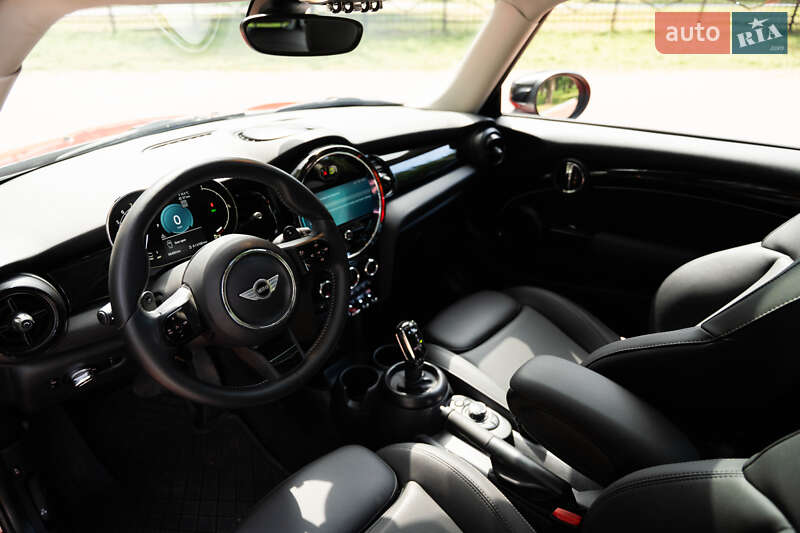 Хэтчбек MINI Cooper 2023 в Кременчуге