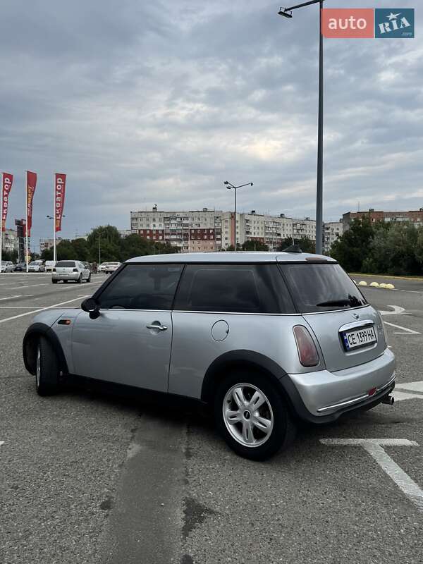 Хэтчбек MINI Cooper 2004 в Черновцах