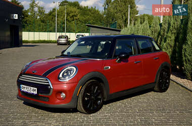Хэтчбек MINI Cooper 2015 в 
