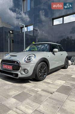 Хэтчбек MINI Cooper 2017 в Киеве