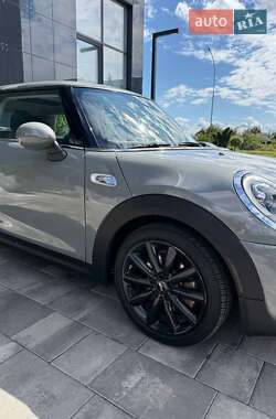 Хэтчбек MINI Cooper 2017 в 