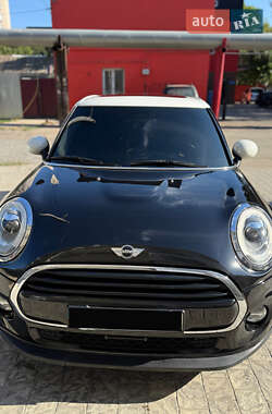 Хэтчбек MINI Cooper 2017 в 