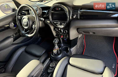 Хэтчбек MINI Cooper 2017 в 