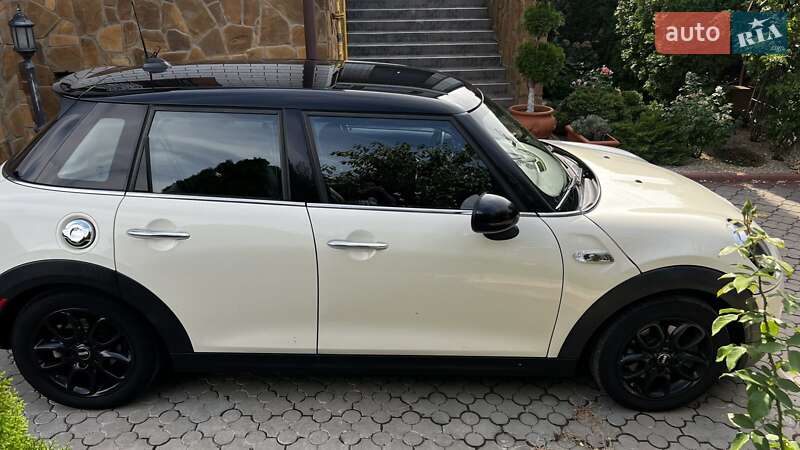 Хэтчбек MINI Cooper 2015 в Кременчуге фото 3 Хэтчбек MINI Cooper 2015 в Кременчуге