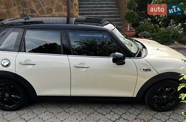 Хэтчбек MINI Cooper 2015 в 