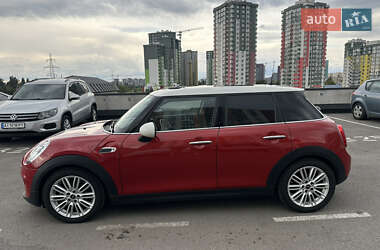 Хэтчбек MINI Cooper 2016 в 