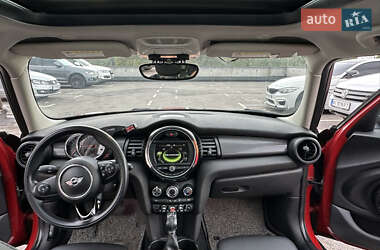 Хэтчбек MINI Cooper 2016 в 