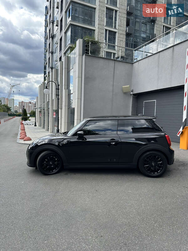 Хетчбек MINI Cooper 2022 в Києві