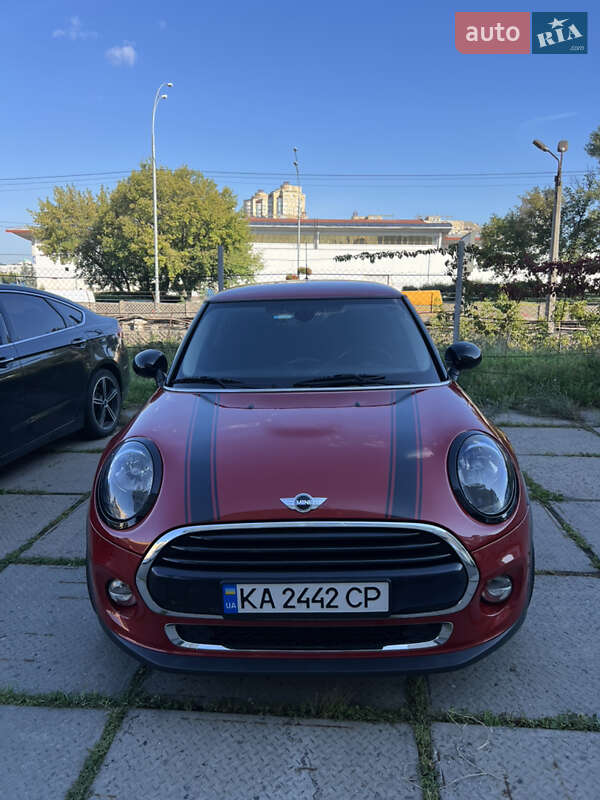 Хэтчбек MINI Cooper 2015 в 