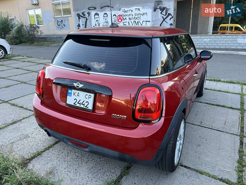 Хэтчбек MINI Cooper 2015 в Киеве