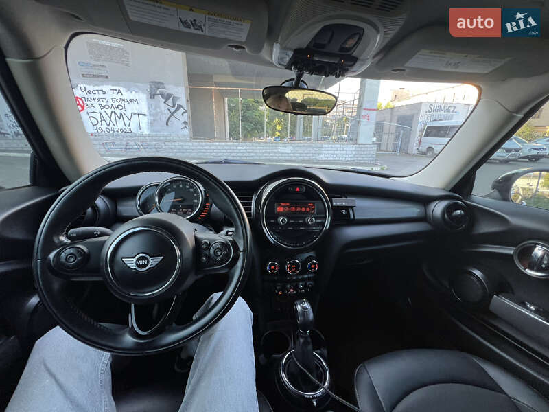 Хэтчбек MINI Cooper 2015 в Киеве