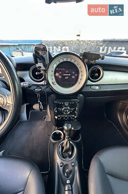 Хэтчбек MINI Cooper 2012 в 