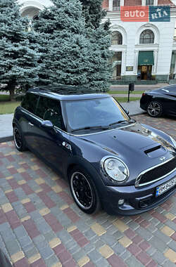 Хэтчбек MINI Cooper 2012 в 