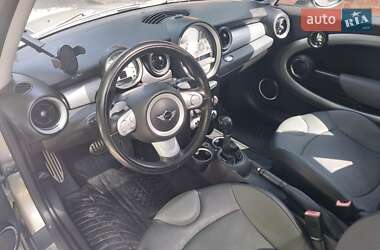 Хэтчбек MINI Cooper 2009 в 