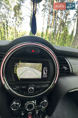Хетчбек MINI Cooper 2016 в 