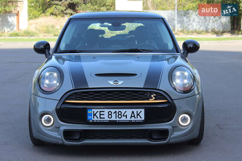 Хетчбек MINI Cooper 2015 в Дніпрі