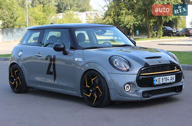 Хэтчбек MINI Cooper 2015 в 