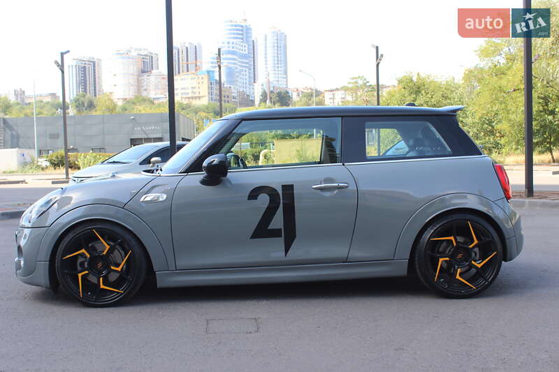 Хетчбек MINI Cooper 2015 в Дніпрі