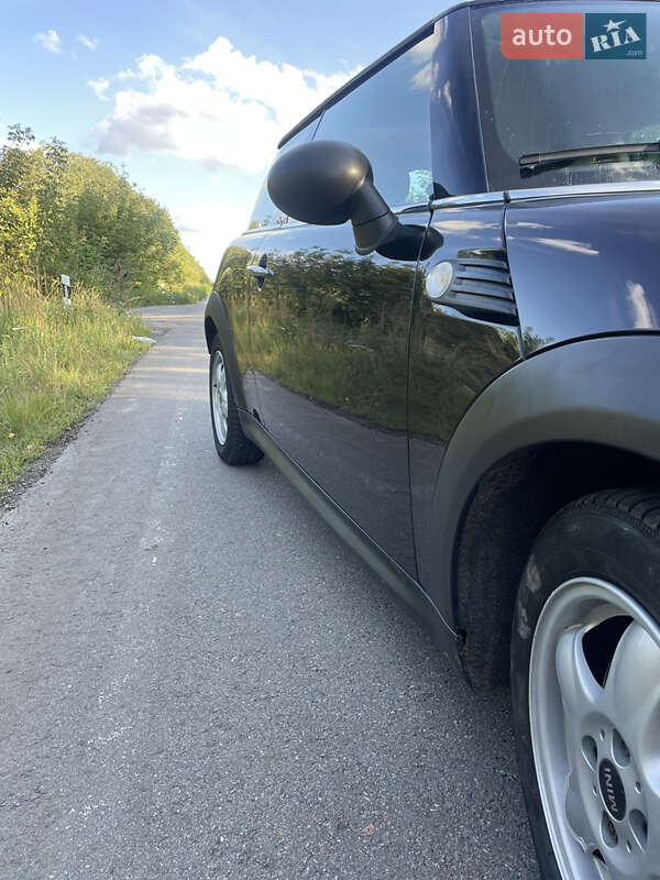 Хэтчбек MINI Cooper 2010 в Калиновке