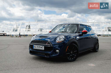 Хэтчбек MINI Cooper 2015 в 