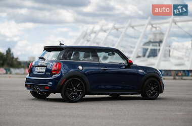 Хэтчбек MINI Cooper 2015 в 