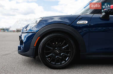 Хэтчбек MINI Cooper 2015 в 