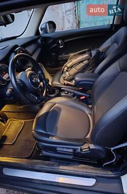 Хэтчбек MINI Cooper 2016 в 