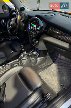 Хэтчбек MINI Cooper 2015 в 