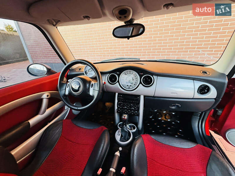 Хэтчбек MINI Cooper 2003 в Одессе