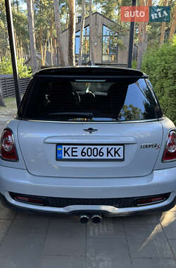 Хэтчбек MINI Cooper 2013 в 