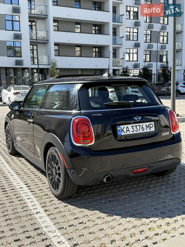 Хэтчбек MINI Cooper 2019 в Киеве