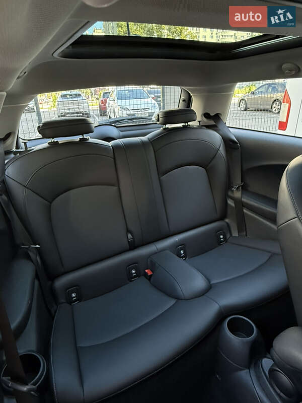 Хэтчбек MINI Cooper 2019 в Киеве