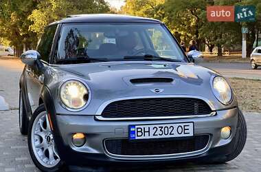 Хэтчбек MINI Cooper 2009 в 