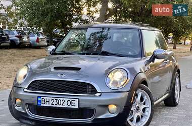 Хэтчбек MINI Cooper 2009 в 