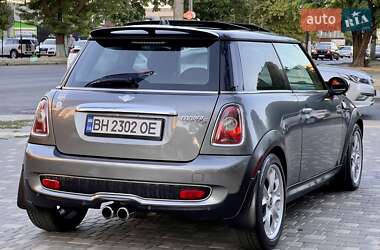 Хэтчбек MINI Cooper 2009 в 