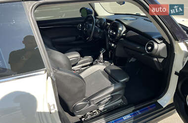 Хэтчбек MINI Cooper 2014 в 
