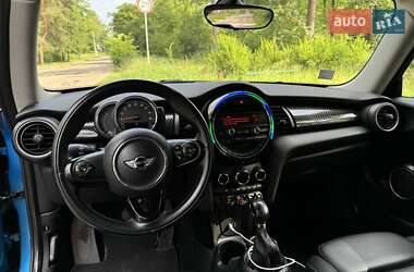 Хетчбек MINI Cooper 2015 в 