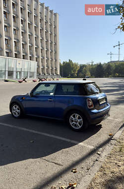 Хетчбек MINI Cooper 2013 в 